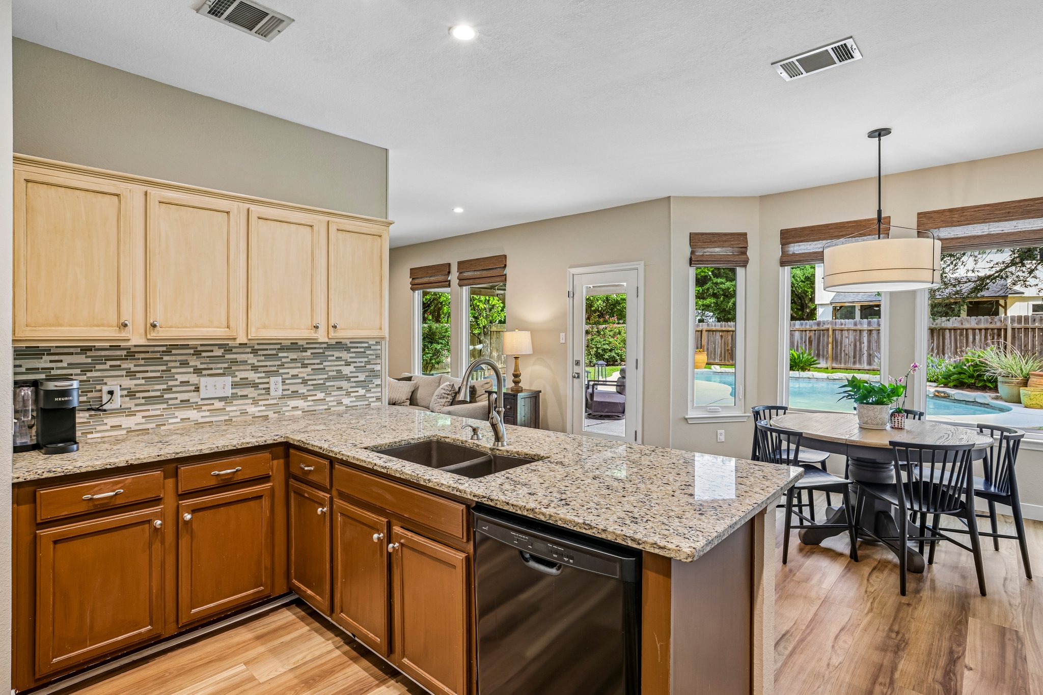 Peabody Dr-S2506-020.jpg