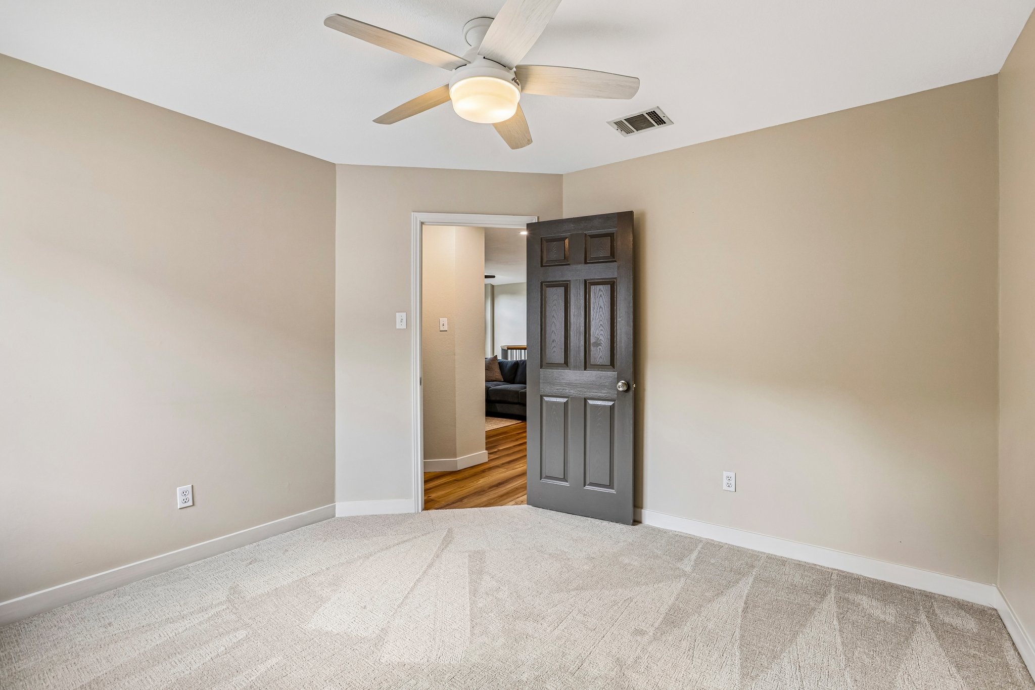 Peabody Dr-S2506-038.jpg
