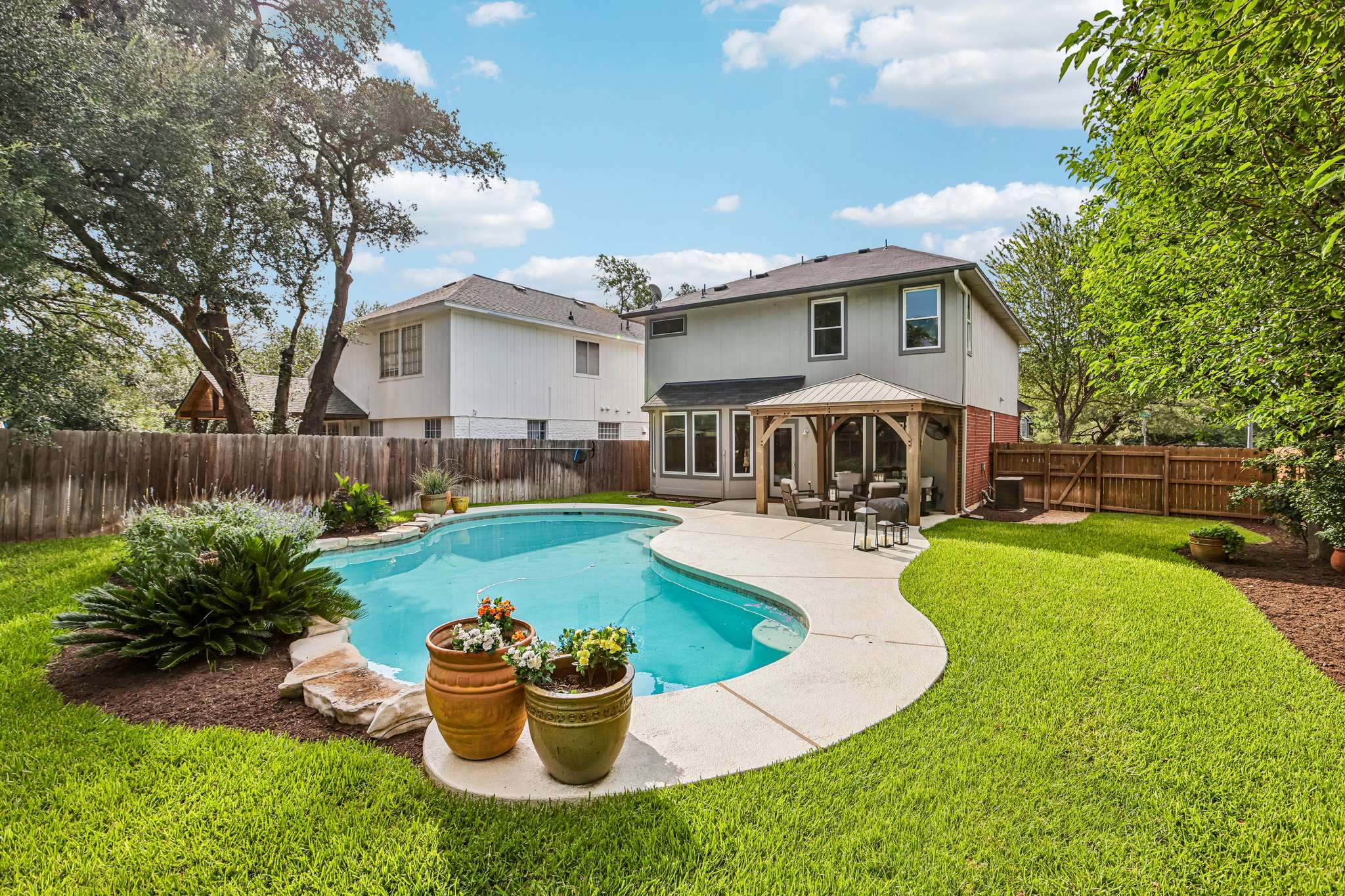 Peabody Dr-S2506-048.jpg