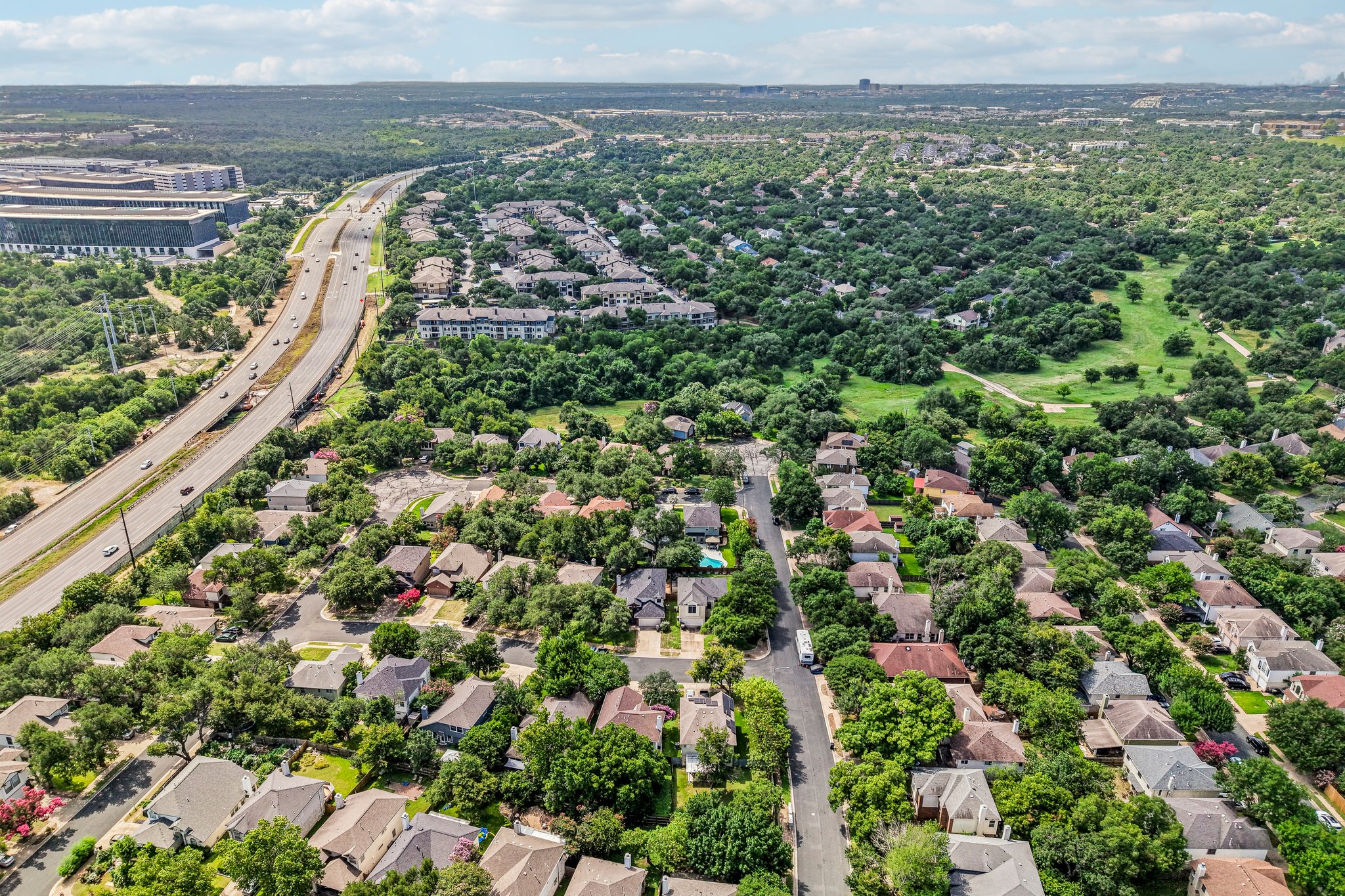 Peabody Dr-S2506-070.jpg
