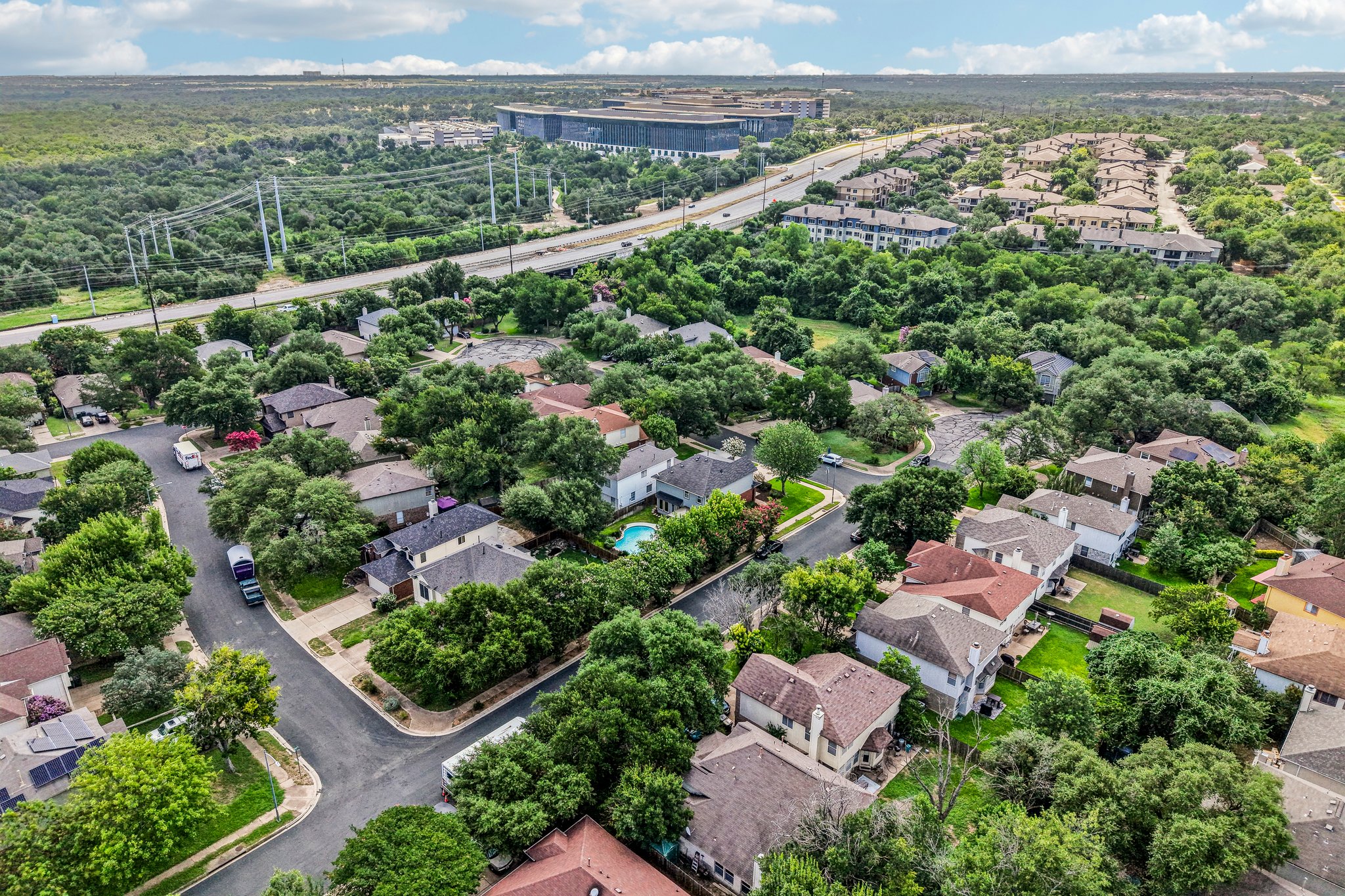 Peabody Dr-S2506-072.jpg