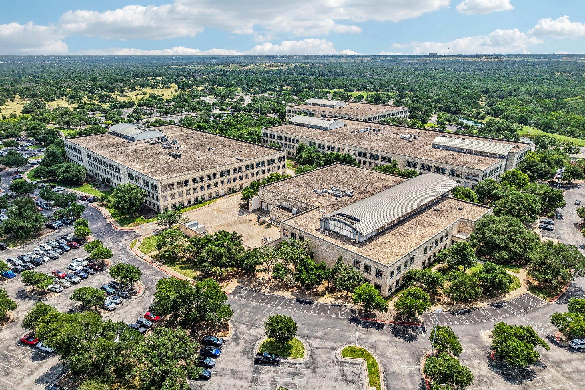 Peabody Dr-S2506-085.jpg