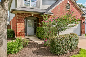 Peabody Dr-S2506-003.jpg