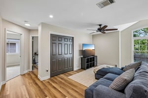 Peabody Dr-S2506-030.jpg