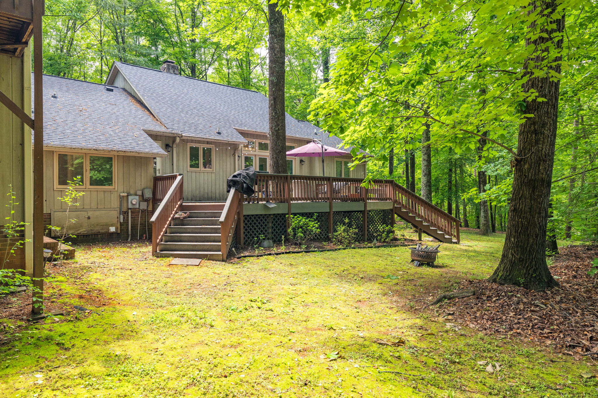 7404 Phelps Ct-31