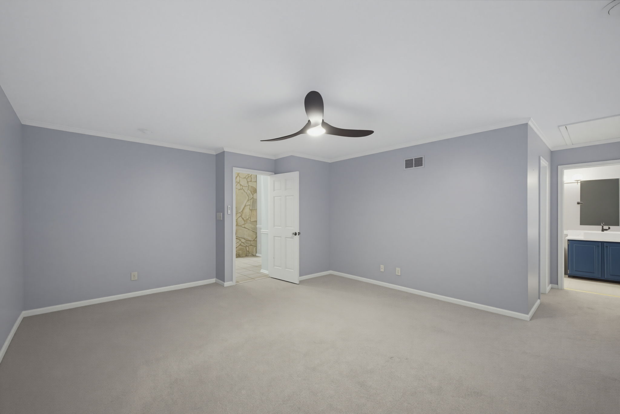 7404 Phelps Ct-13