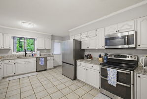 7404 Phelps Ct-11