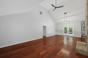 7404 Phelps Ct-2