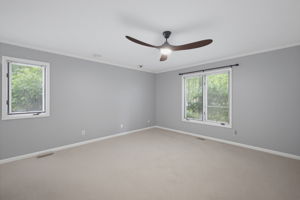 7404 Phelps Ct-12