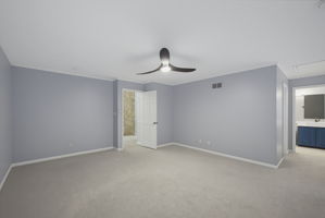 7404 Phelps Ct-13