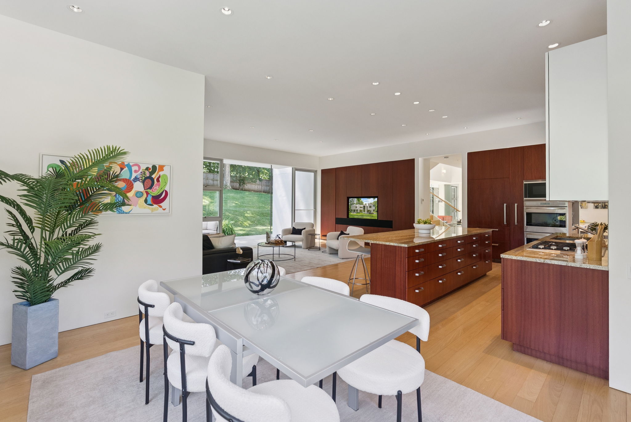 Breakfast Area Reverse