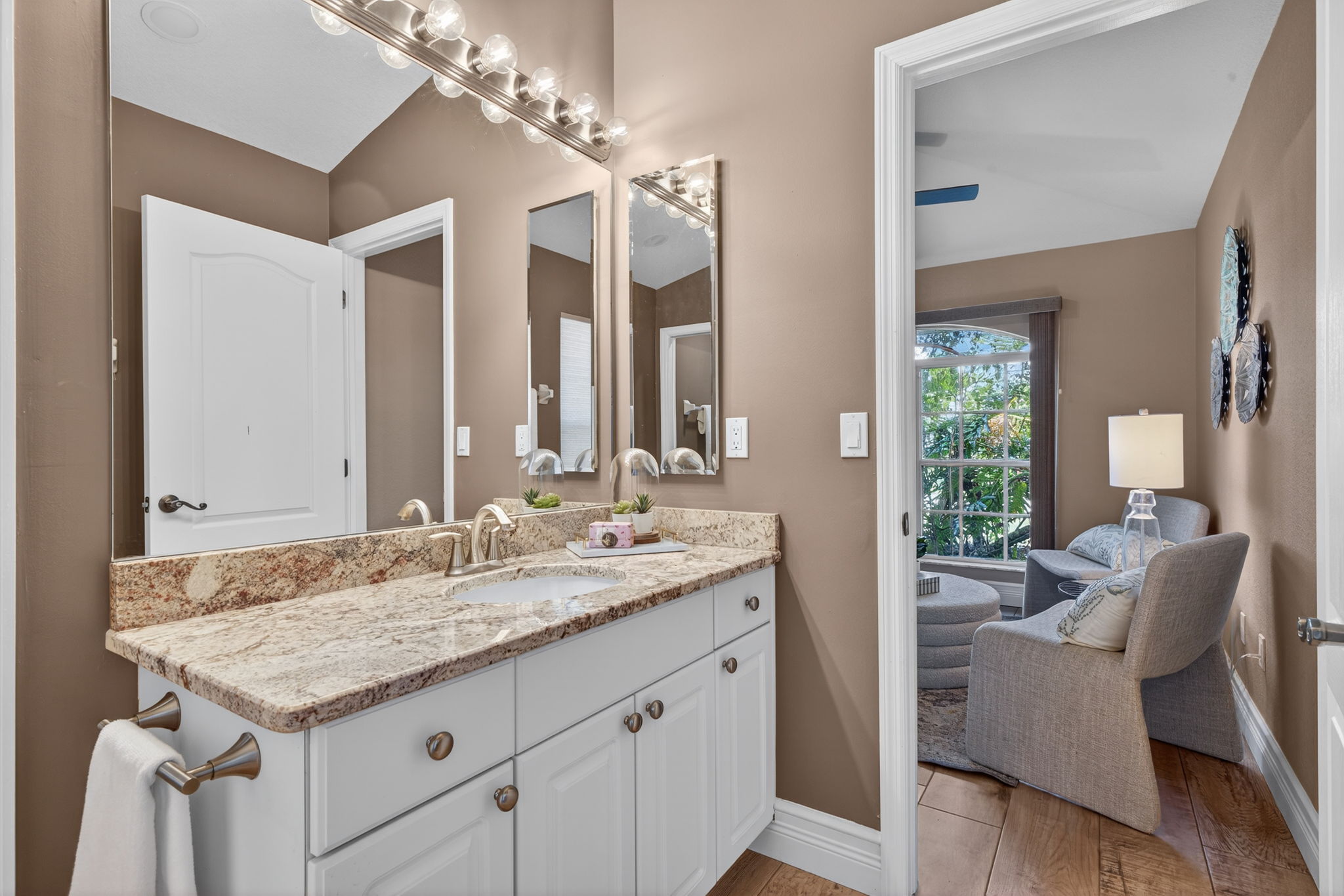 Guest Bathroom 1 of 2