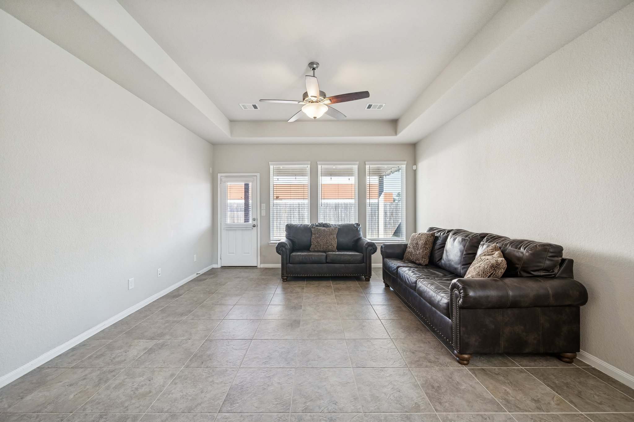 7407 Merrylands Dr, Atascocita, TX 77346_004.jpg