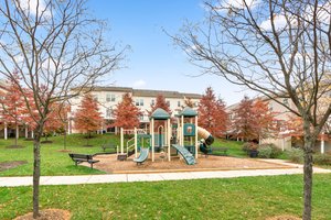 40. Back exterior.jpg