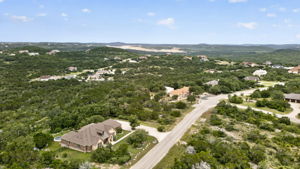  Photo 0