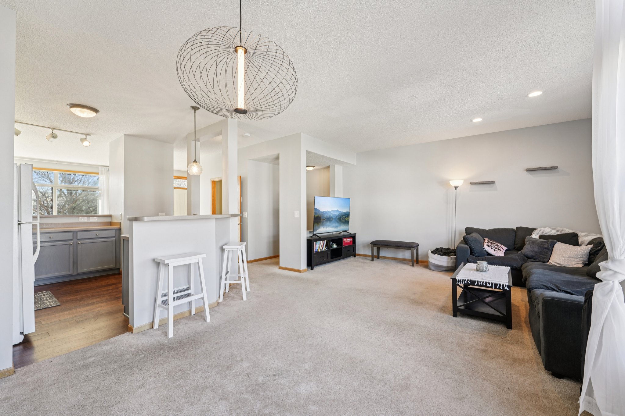 Zane Ave N-S1104-012.jpg