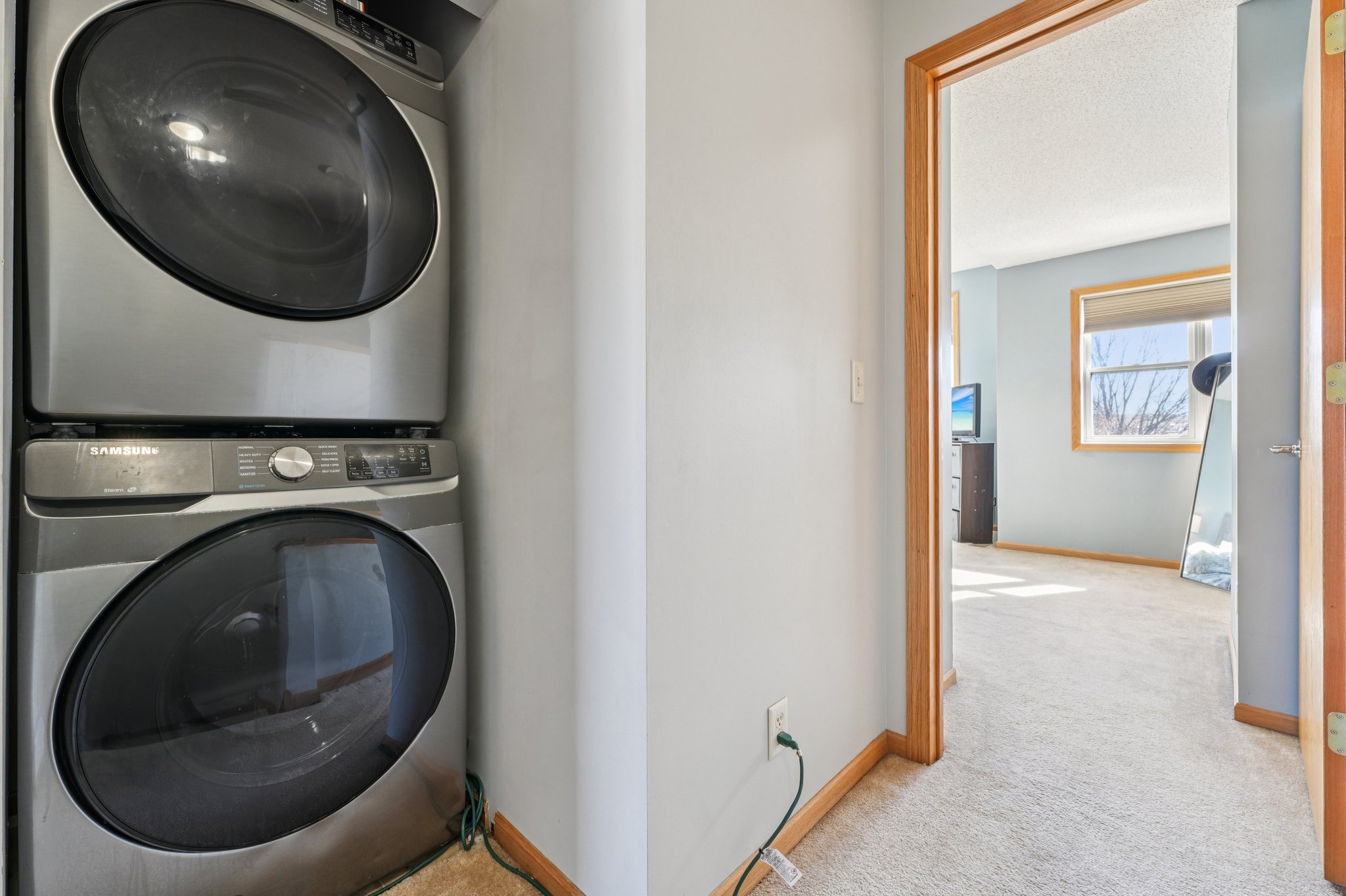 Zane Ave N-S1104-027.jpg