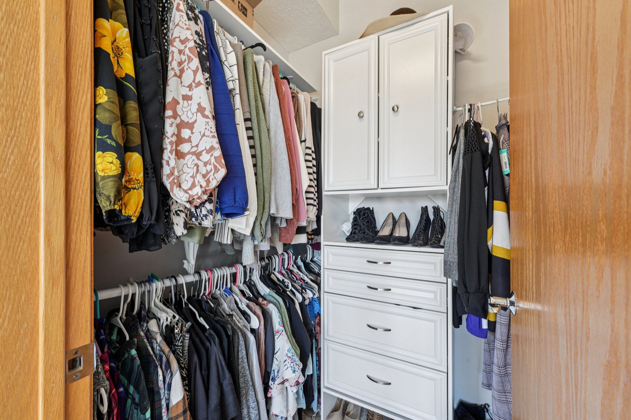 Zane Ave N-S1104-031.jpg