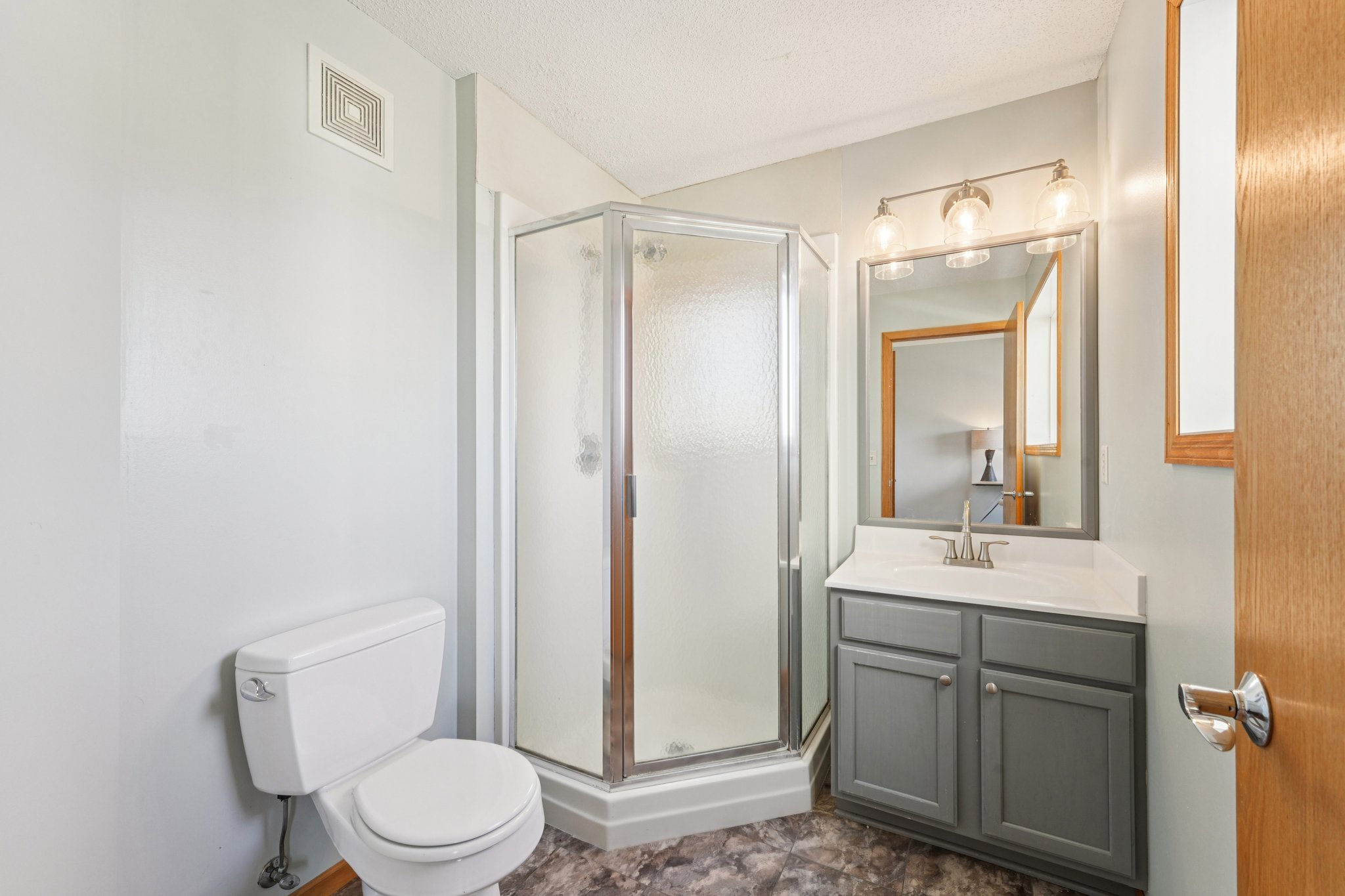 Zane Ave N-S1104-036.jpg