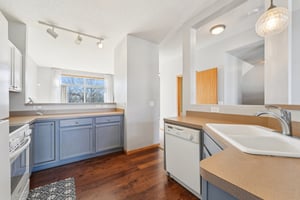 Zane Ave N-S1104-019.jpg