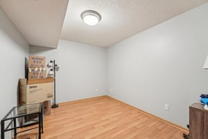 Zane Ave N-S1104-025.jpg