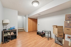 Zane Ave N-S1104-026.jpg