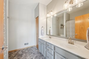 Zane Ave N-S1104-032.jpg