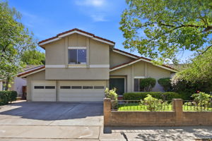 001_F8_7415 Phinney Way