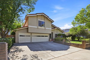 003_F8_7415 Phinney Way