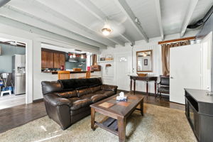  Photo 44