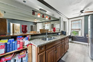  Photo 48