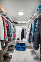 Bedroom1 Closet