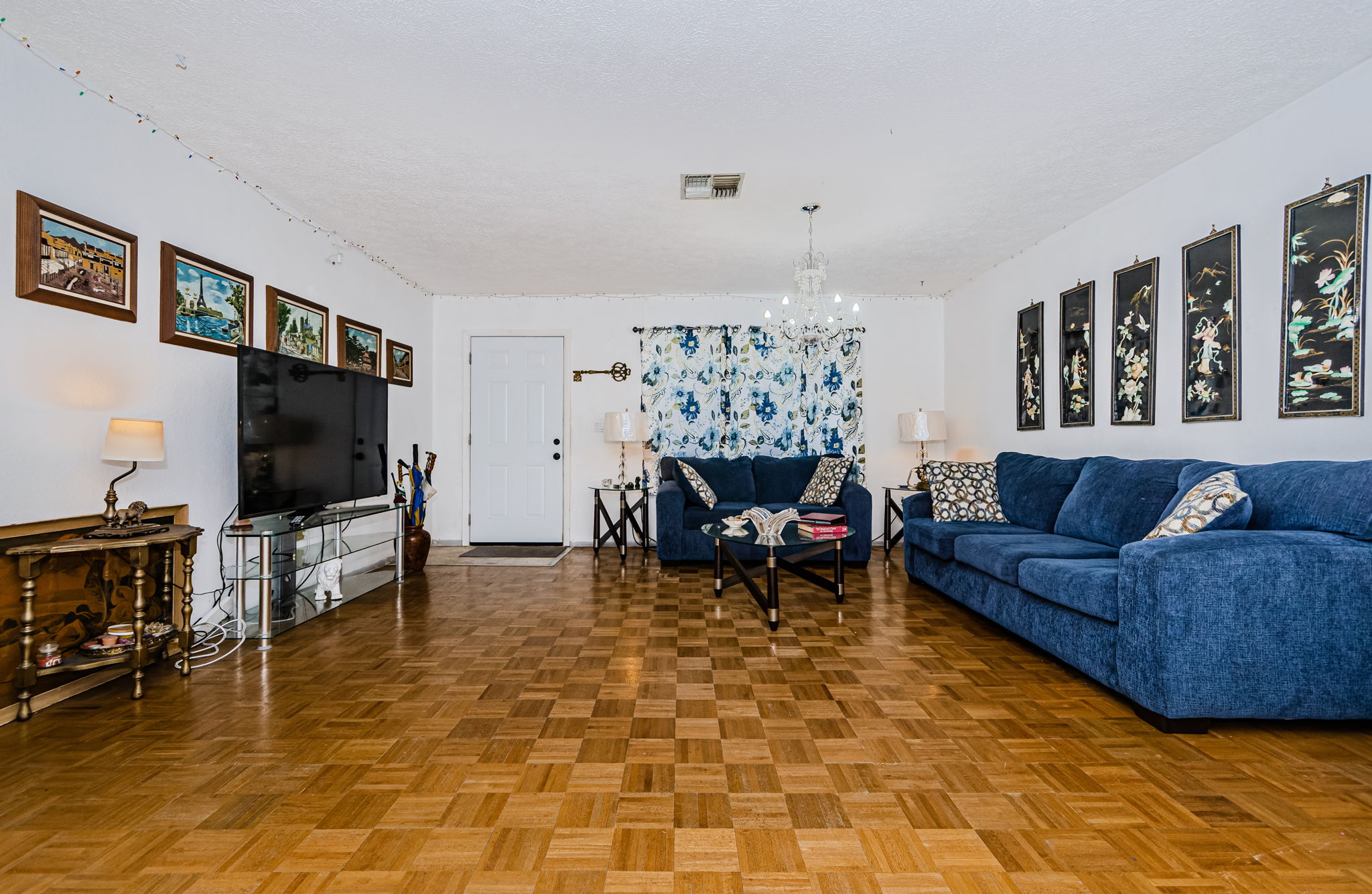 Living Room 1A