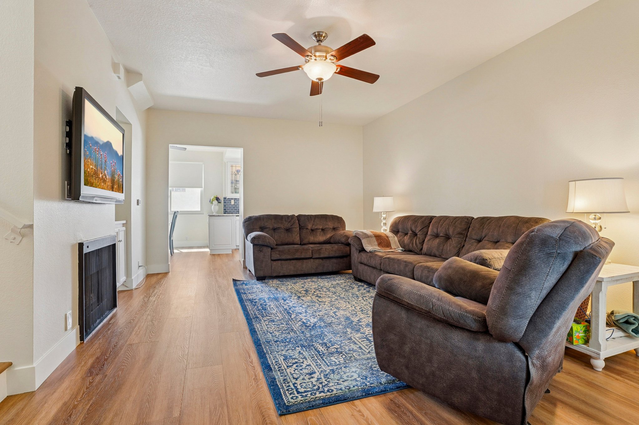 Corbin Ave unit 12-S2509-004.jpg
