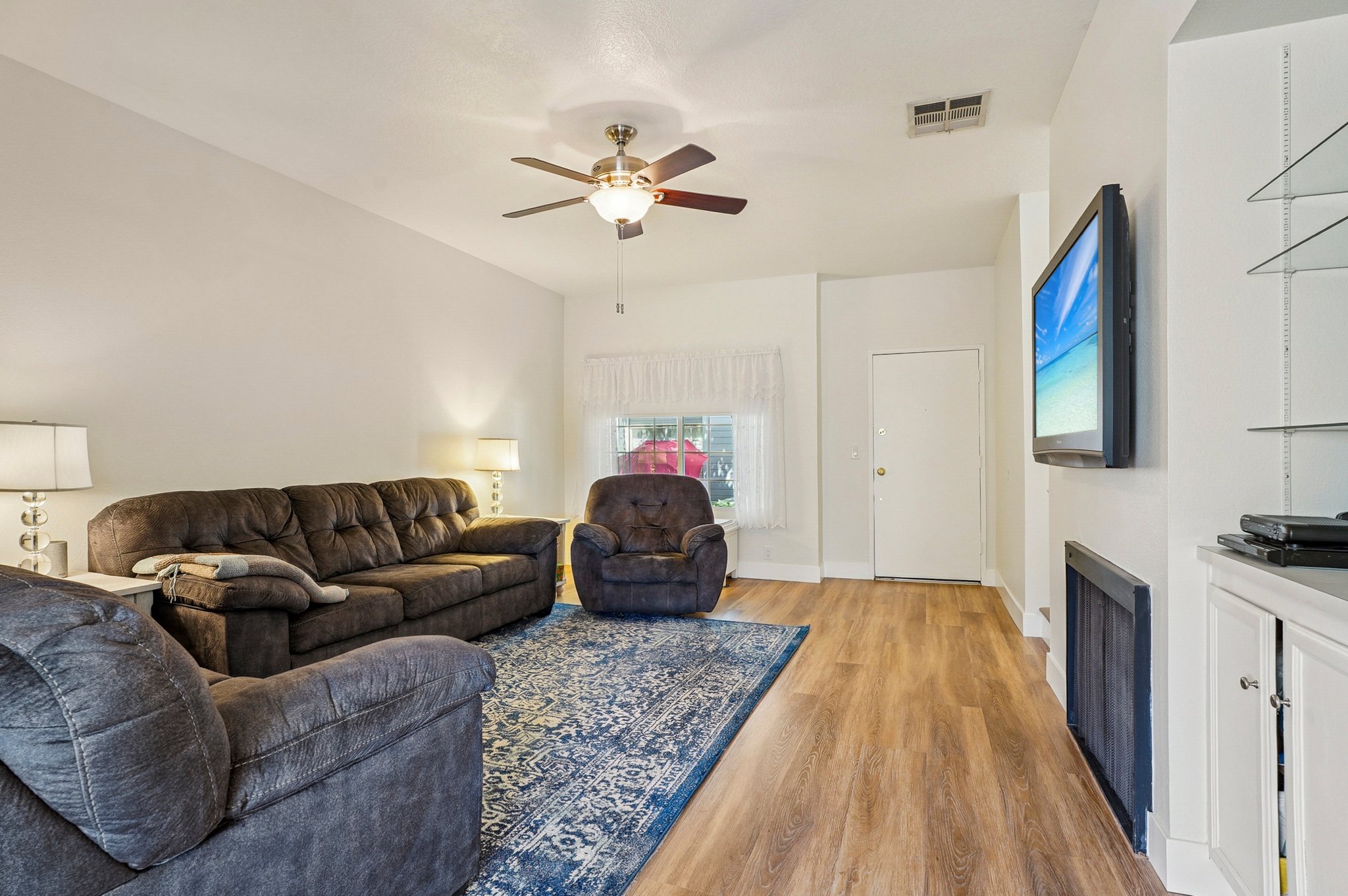 Corbin Ave unit 12-S2509-005.jpg