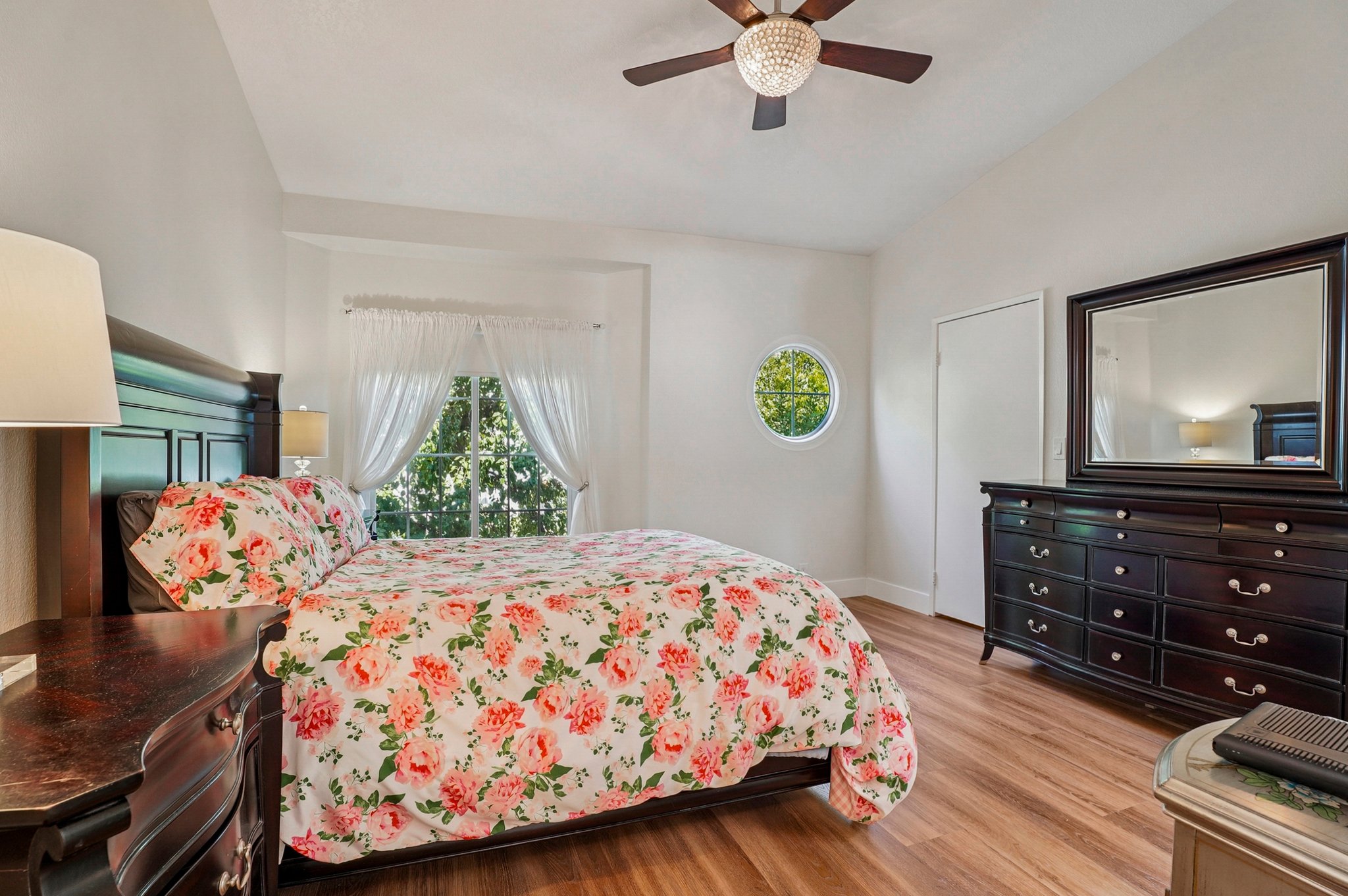 Corbin Ave unit 12-S2509-018.jpg