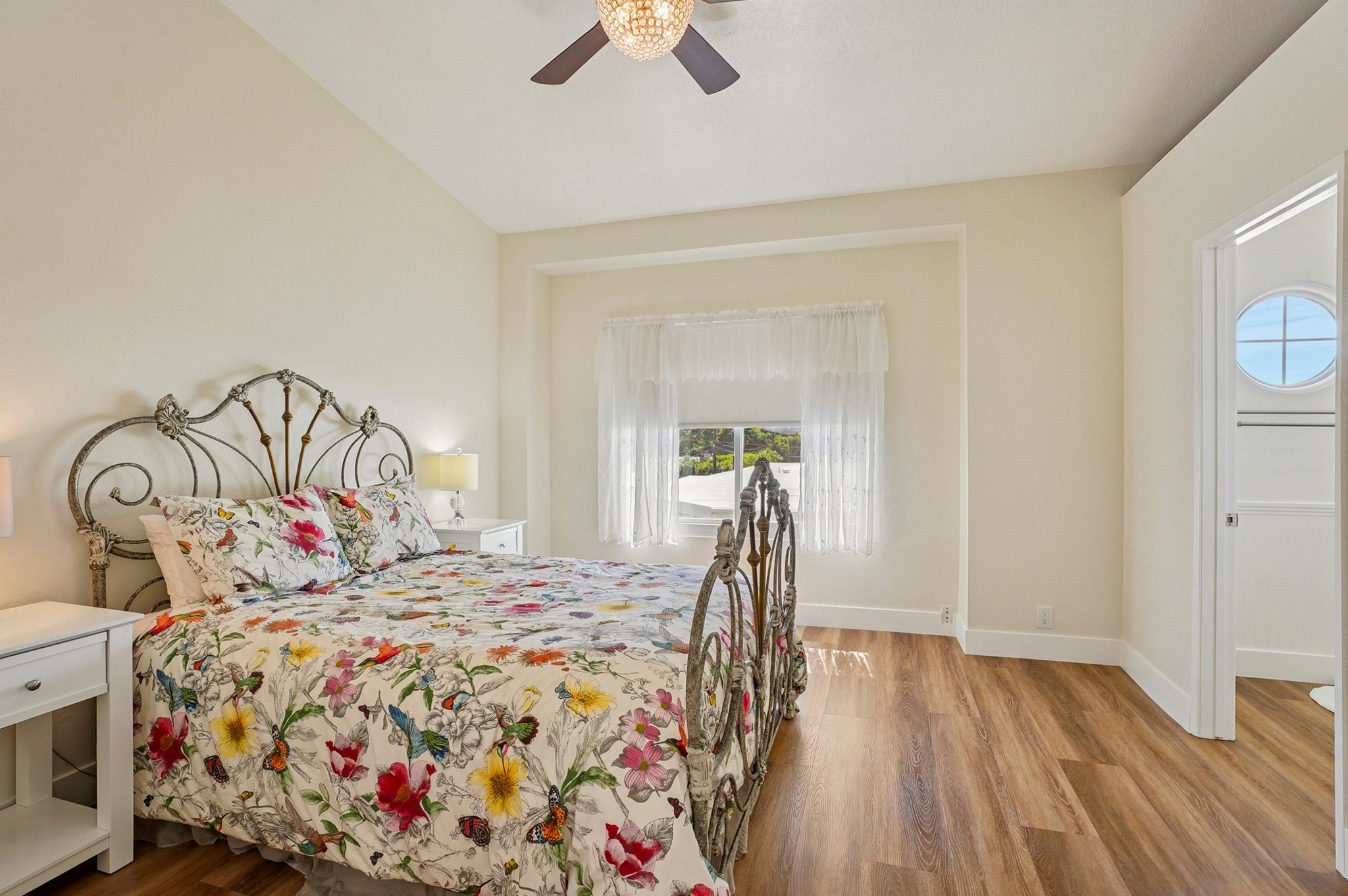 Corbin Ave unit 12-S2509-021.jpg