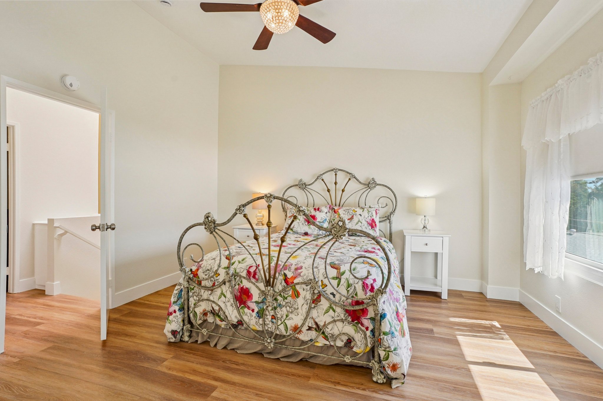Corbin Ave unit 12-S2509-022.jpg