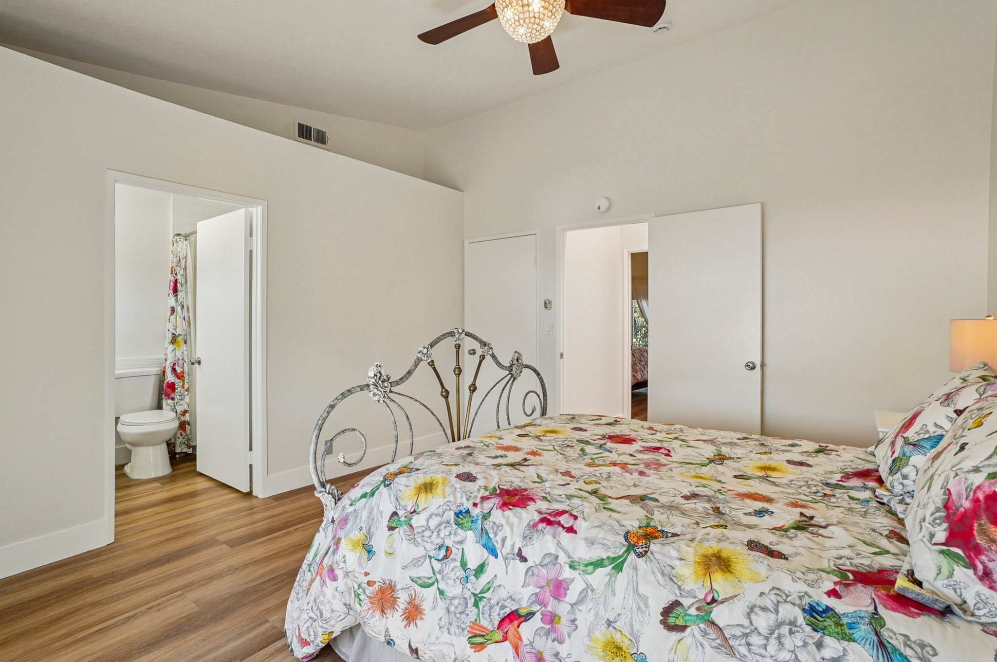 Corbin Ave unit 12-S2509-023.jpg
