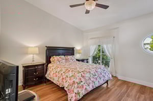 Corbin Ave unit 12-S2509-016.jpg