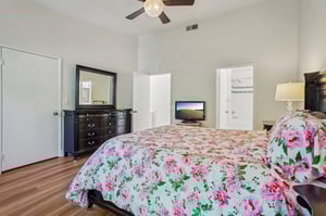 Corbin Ave unit 12-S2509-017.jpg