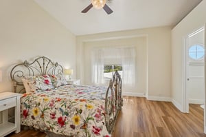 Corbin Ave unit 12-S2509-021.jpg