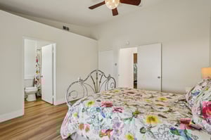 Corbin Ave unit 12-S2509-023.jpg