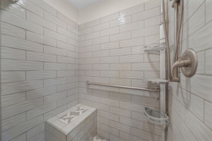  Photo 37