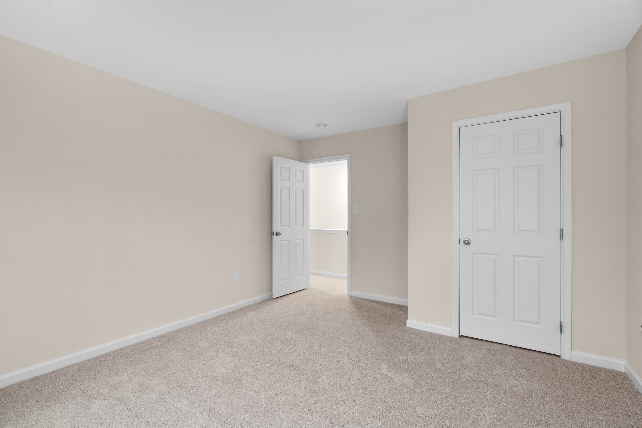 23. Upper bedroom.jpg