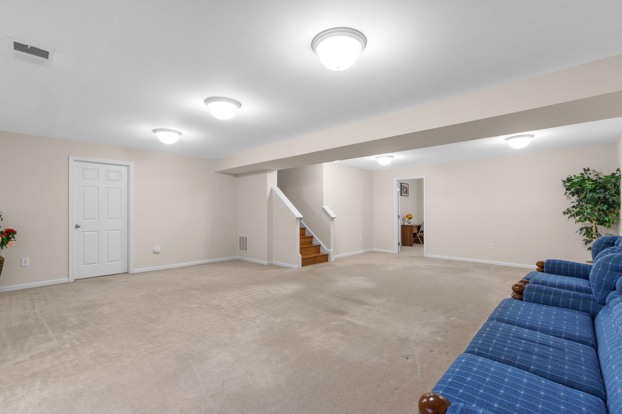 38. Recreation room.jpg