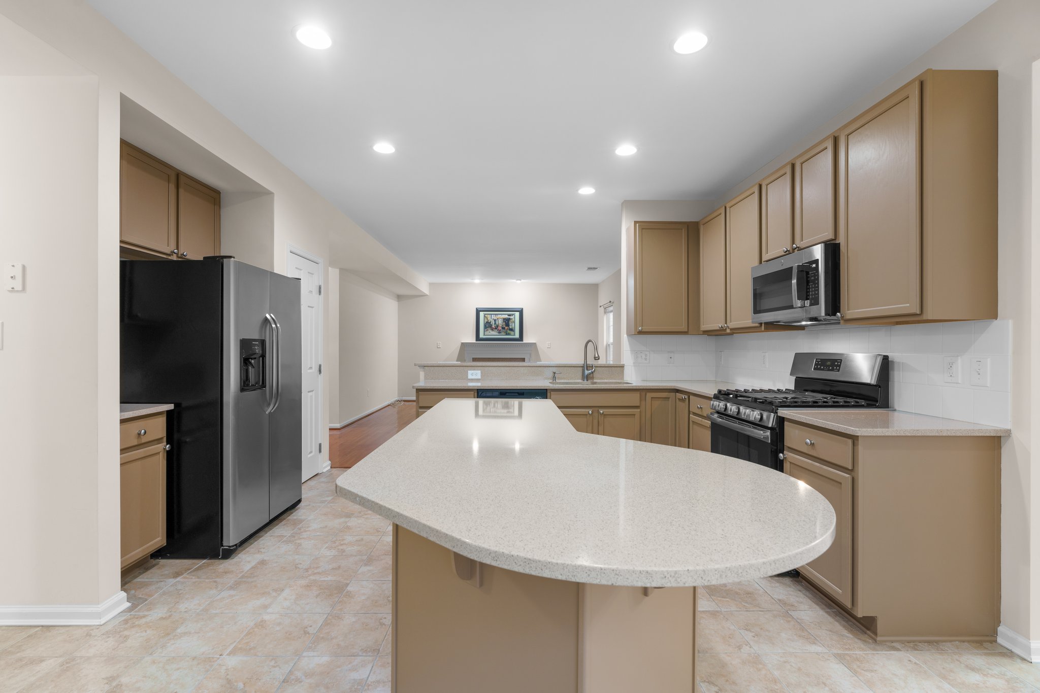 17. Kitchen.jpg