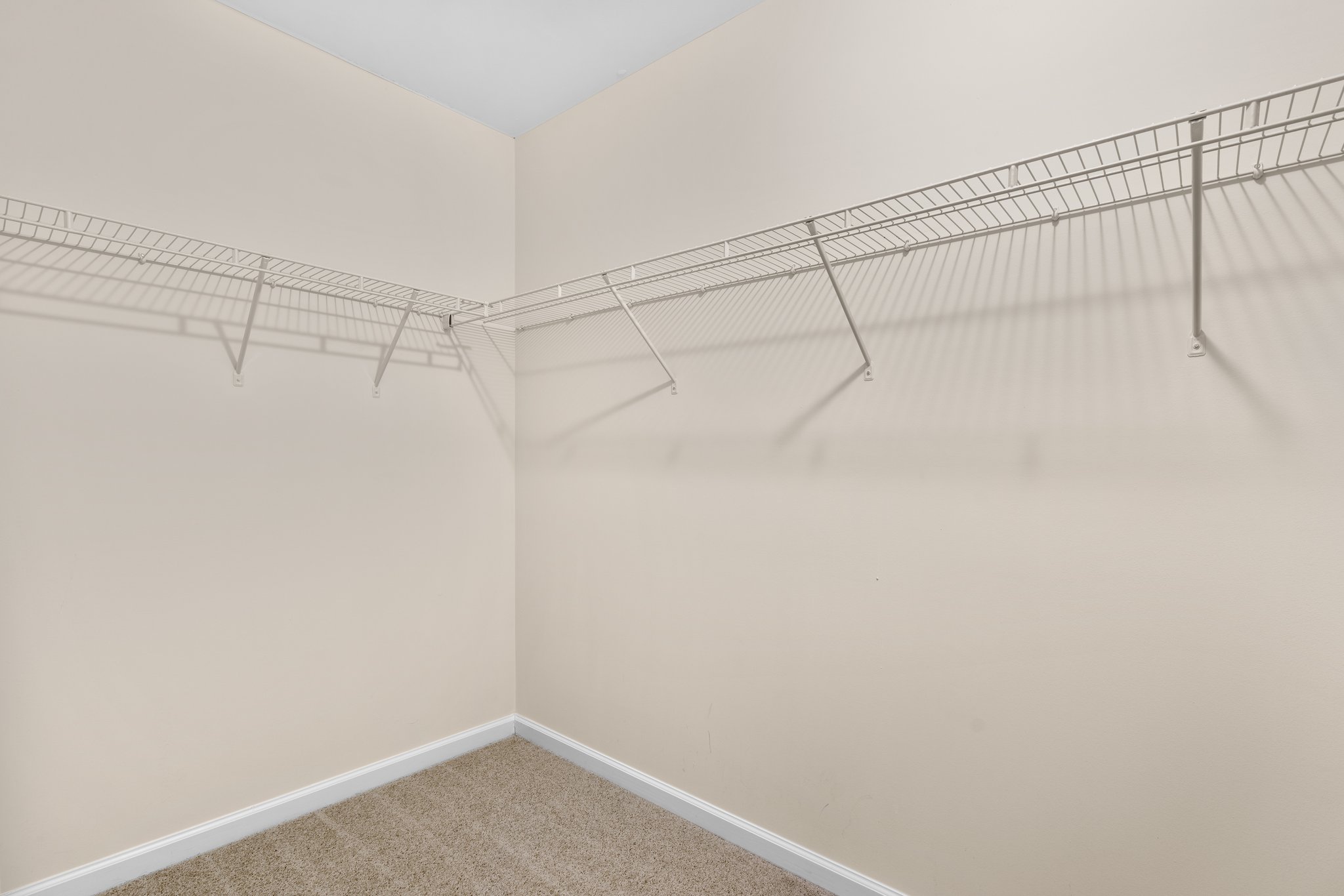 31. Closet.jpg