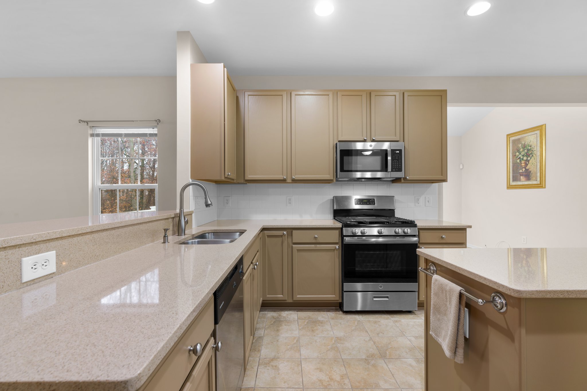 14. Kitchen.jpg