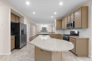 17. Kitchen.jpg